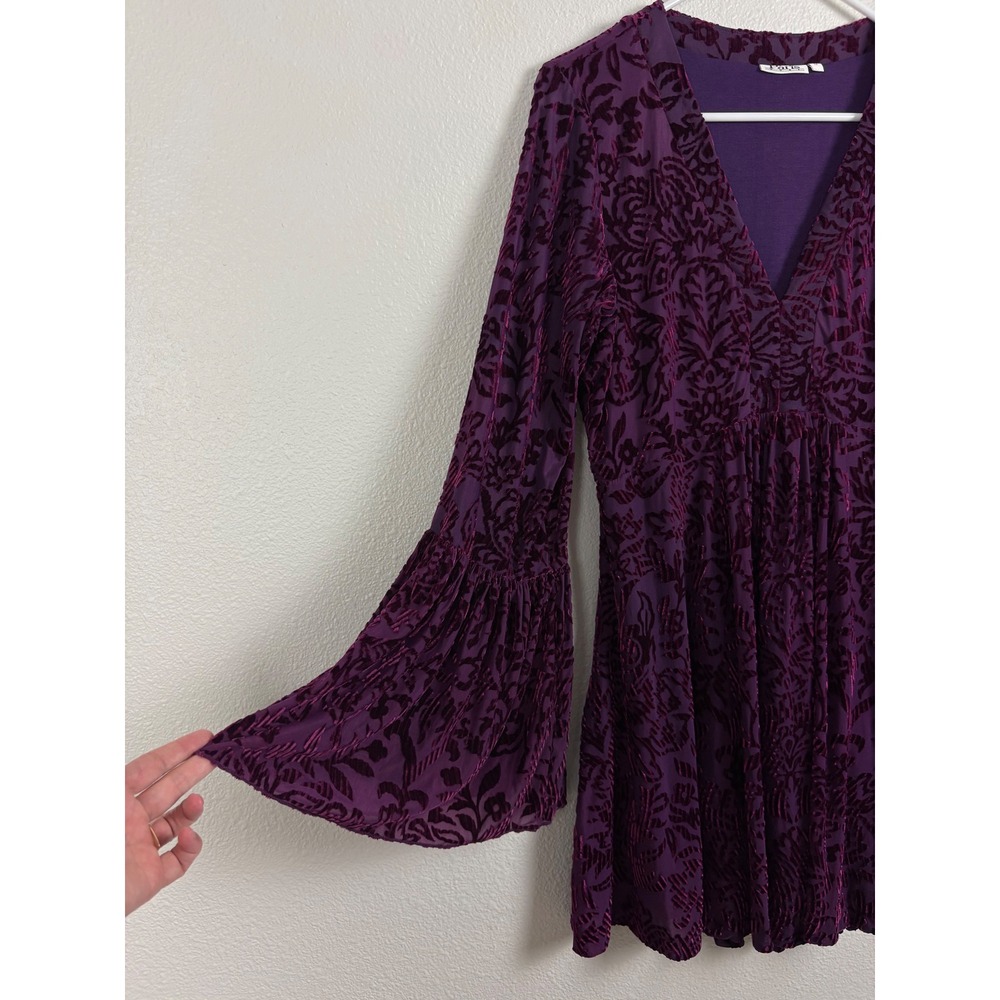 Paris Blues Women Purple Burnout Velvet Damask Bell Sleeve V-Neck Tunic Top S - Picture 3 of 11